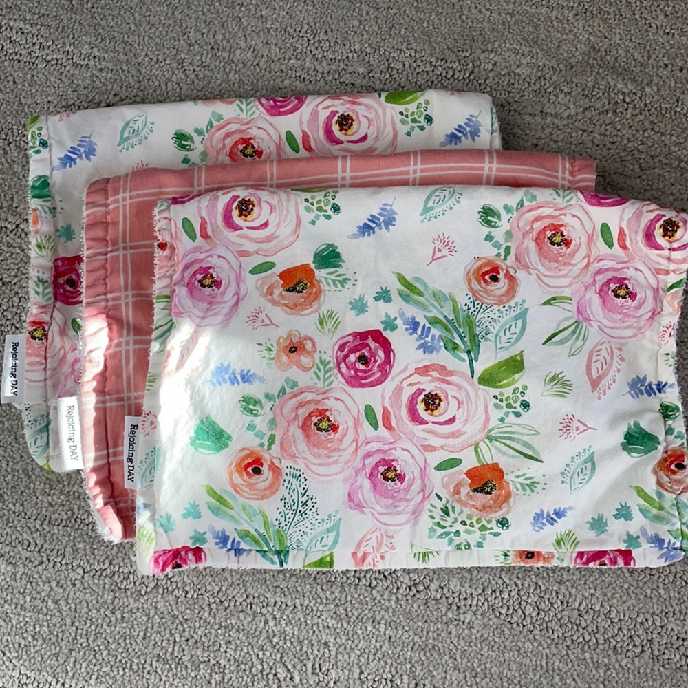 Rejoicing Day burp cloths No stains EUC